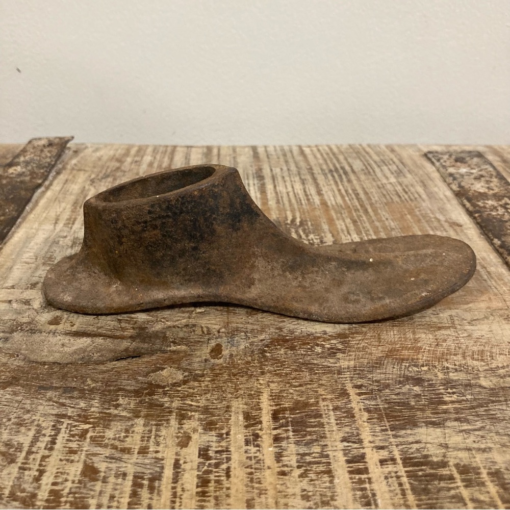 Vintage Cast Iron Cobblers Shoe Last Metal Shoe Form Child Size Paperweight - Picture 4 of 12